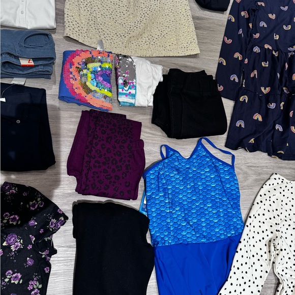 A selection of girls dresses, tops, leggings, accessories all in EUC. - Picture 12 of 12